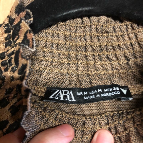ZARA / cheetah print mockneck top M - Picture 3 of 5